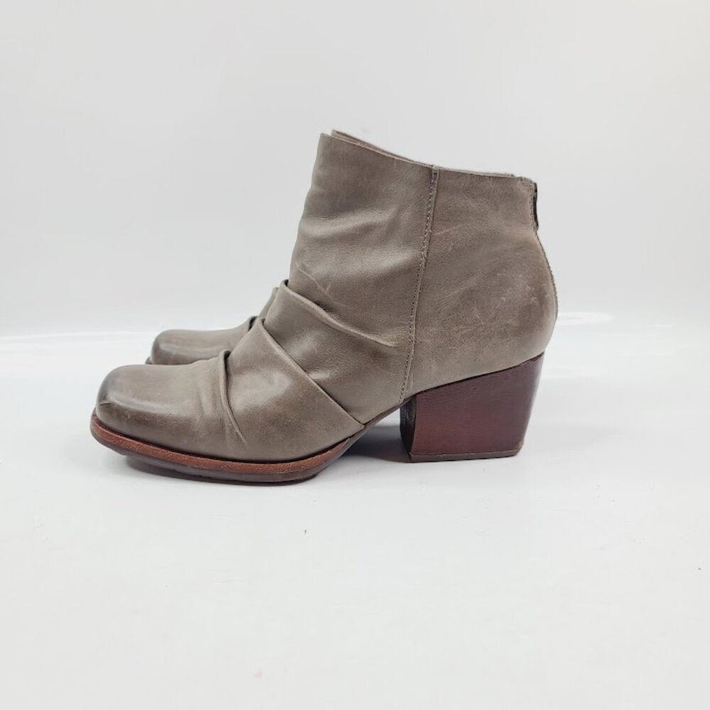 Kork-Ease Taupe Leather Ankle Booties with Red-Brown Heel